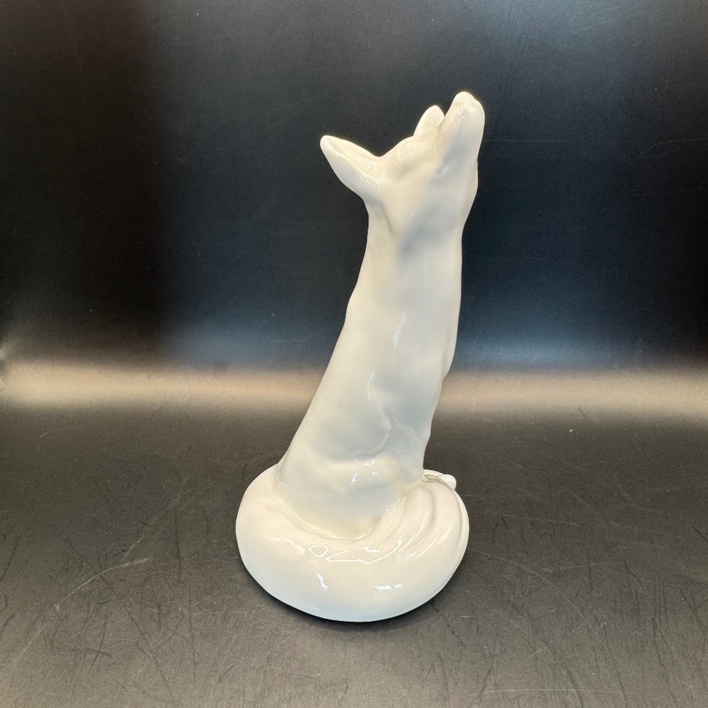 Herend Hungary pure white sitting fox porcelain figurine. Excellent condition.